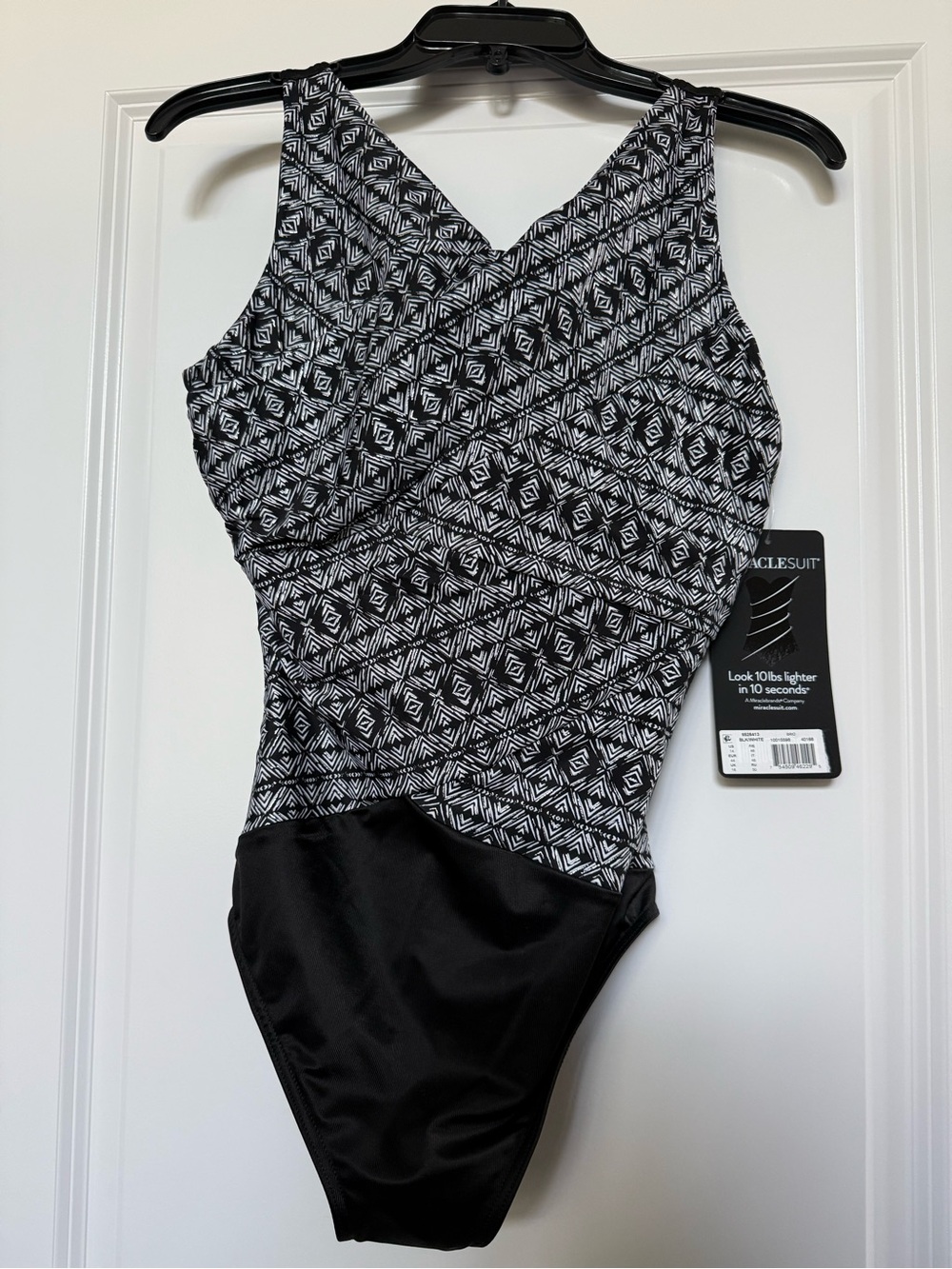 Miraclesuit Black and White Geometric One-Piece Swimsuit Size 14 NWT